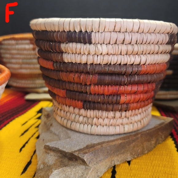 Handwoven Key Basket - Picture 1 of 2